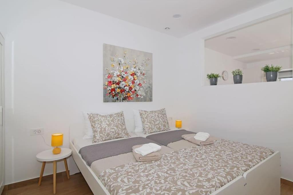 Studio Apartman Karlita Слано Екстериор снимка