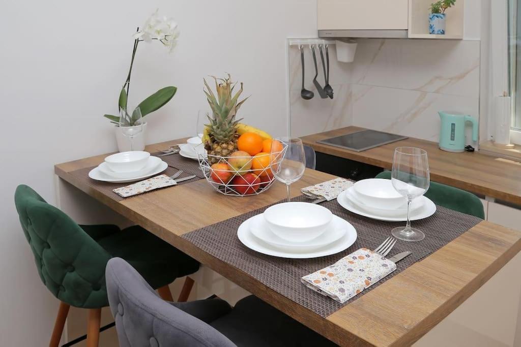 Studio Apartman Karlita Слано Екстериор снимка